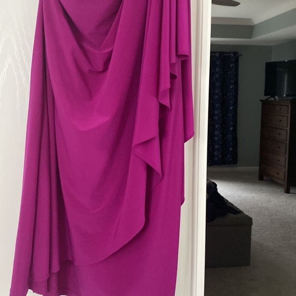 Women’s dress, beautiful and unique - Picture 3 of 4